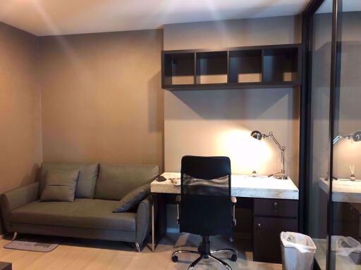 1 bed Condo in Life Asoke Huai Khwang District C07376