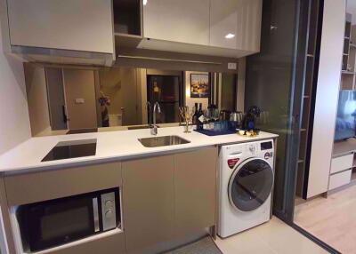 1 bed Condo in Ideo Sathorn-Wongwian Yai Khlong Ton Sai Sub District C07357