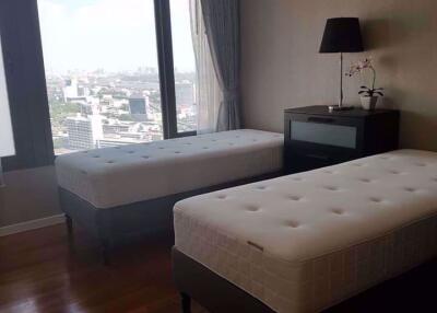 2 bed Condo in Amanta Lumpini Sathon District C07349