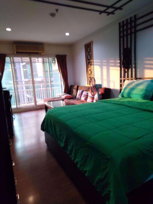 Studio bed Condo in Grand Park View Khlong Toei Nuea Sub District C07346