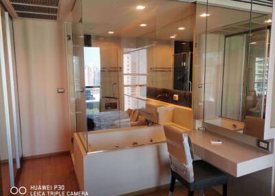 1 bed Condo in The Address Sathorn Silom Sub District C07287