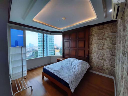 3 bed Condo in Watermark Chaophraya Khlong Ton Sai Sub District C07232