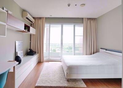 Studio bed Condo in Circle Condominium Ratchathewi District C07225