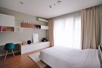 Studio bed Condo in Circle Condominium Ratchathewi District C07225