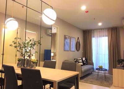 2 bed Condo in Life Asoke Huai Khwang District C07212