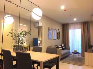 2 bed Condo in Life Asoke Huai Khwang District C07212