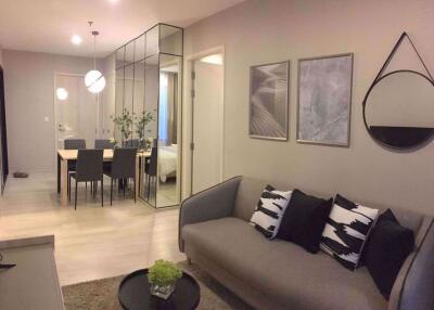 2 bed Condo in Life Asoke Huai Khwang District C07212