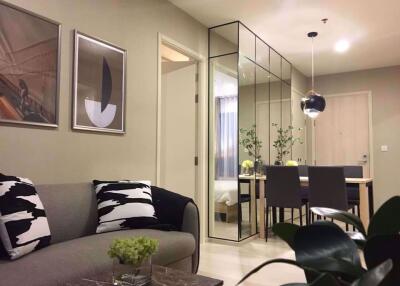 2 bed Condo in Life Asoke Huai Khwang District C07212