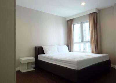 2 bed Condo in Belle Grand Rama 9 Huai Khwang Sub District C07179