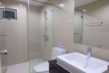 2 bed Condo in Belle Grand Rama 9 Huai Khwang Sub District C07179