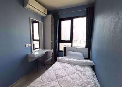 2 bed Condo in Life Asoke Huai Khwang District C07174