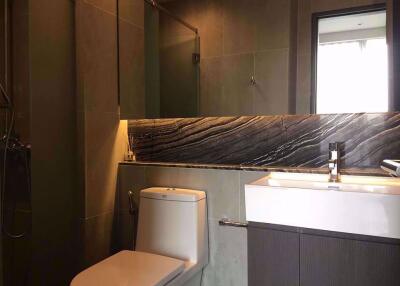 1 bed Condo in The Lumpini 24 Khlongtan Sub District C07160