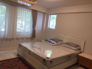 2 bed Condo in Raintree Villa Watthana District C07148