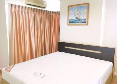 2 bed Condo in Lumpini Place Narathiwas-Chaopraya Chong Nonsi Sub District C07134