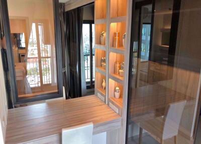 1 bed Condo in Life Asoke Huai Khwang District C07073