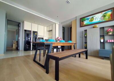 2 bed Condo in BEATNIQ Sukhumvit 32 Khlongtan Sub District C07052