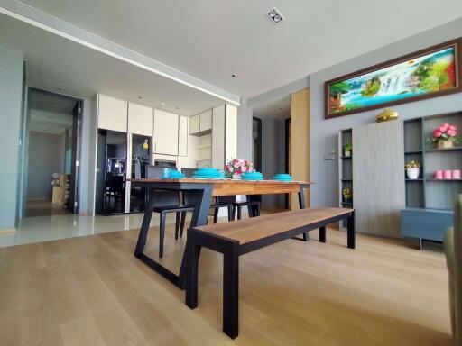 2 bed Condo in BEATNIQ Sukhumvit 32 Khlongtan Sub District C07052