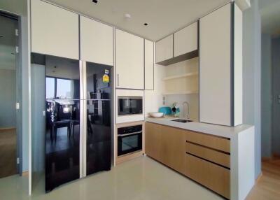 2 bed Condo in BEATNIQ Sukhumvit 32 Khlongtan Sub District C07052