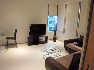 1 bed Condo in The Emporio Place Khlongtan Sub District C07029