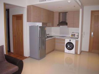 1 bed Condo in The Emporio Place Khlongtan Sub District C07029