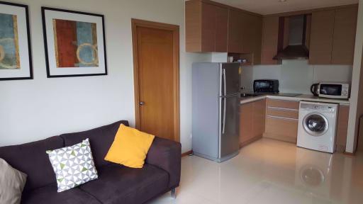 1 bed Condo in The Emporio Place Khlongtan Sub District C07028
