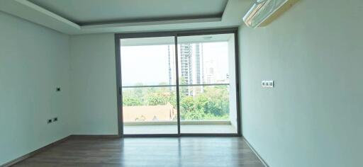 Studio in The Peak Towers for Sale