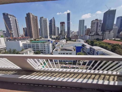 3 bed Condo in Ruamjai Heights Khlong Toei Nuea Sub District C06999