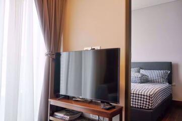 1 bed Condo in The Lumpini 24 Khlongtan Sub District C06987