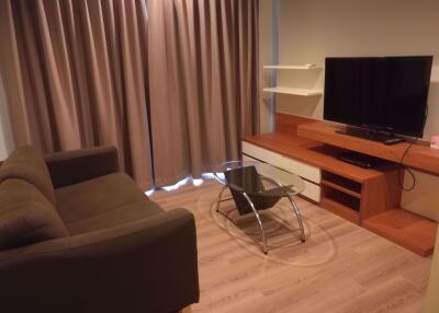 1 bed Condo in The Seed Musee Khlongtan Sub District C06961