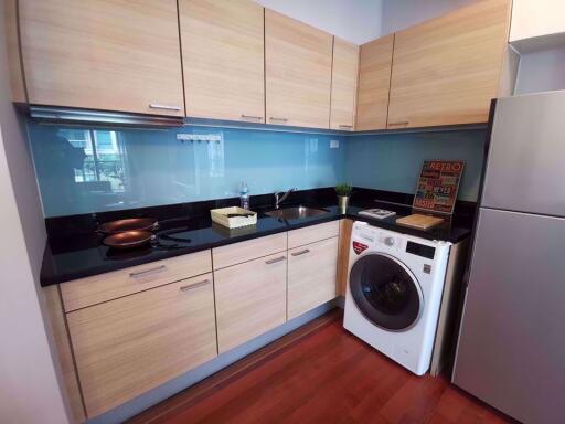 2 bed Condo in The Address Chidlom Lumphini Sub District C06932