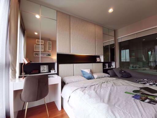 2 bed Condo in The Address Chidlom Lumphini Sub District C06932