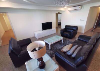 3 bed Condo in Royal Castle Watthana District C06918