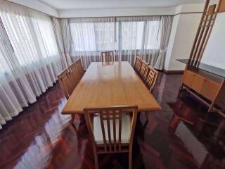 3 bed Condo in Four Wings Mansion Khlong Toei Nuea Sub District C06909