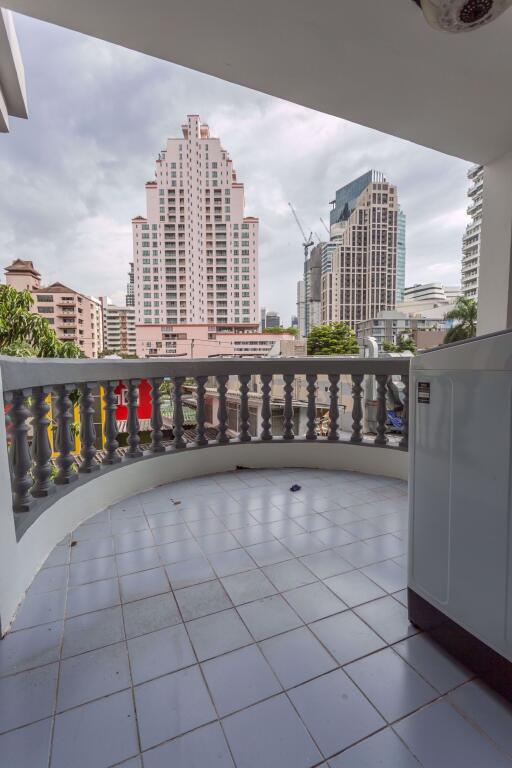 3 bed Condo in Royal Castle Khlong Tan Nuea Sub District C06899