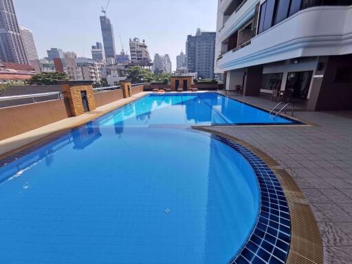 2 bed Condo in Sethiwan Residence Khlong Toei Nuea Sub District C06897