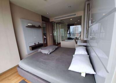 1 bed Condo in The Address Sathorn Silom Sub District C06886