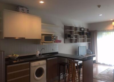 1 bed Condo in The Seed Musee Khlongtan Sub District C06880