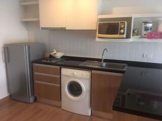 1 bed Condo in The Seed Musee Khlongtan Sub District C06880