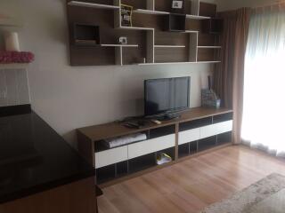 1 bed Condo in The Seed Musee Khlongtan Sub District C06880