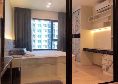 1 bed Condo in Life Asoke Huai Khwang District C06872