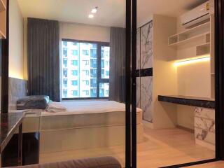 1 bed Condo in Life Asoke Huai Khwang District C06872