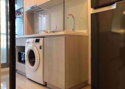 1 bed Condo in Life Asoke Huai Khwang District C06872