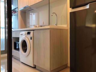 1 bed Condo in Life Asoke Huai Khwang District C06872