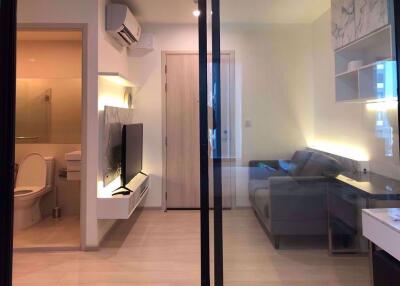 1 bed Condo in Life Asoke Huai Khwang District C06872