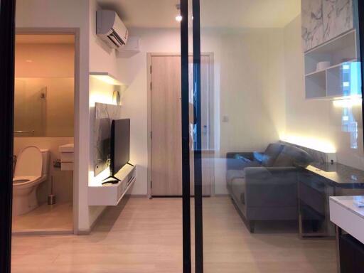 1 bed Condo in Life Asoke Huai Khwang District C06872