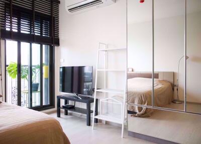 Studio bed Condo in Rhythm Sukhumvit 36-38 Phra Khanong Sub District C06869