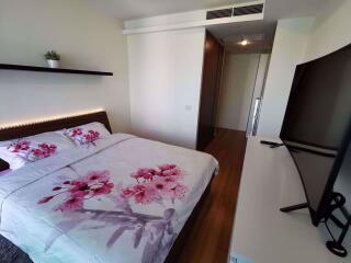 2 bed Condo in The River Khlong Ton Sai Sub District C06867