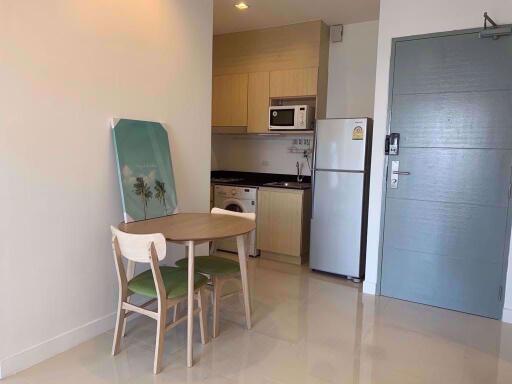 2 bed Condo in Ideo Verve Sukhumvit Phrakhanongnuea Sub District C06814