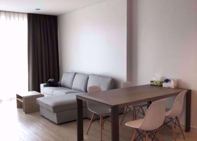 2 bed Condo in Fullerton Sukhumvit Khlongtoei Sub District C06812