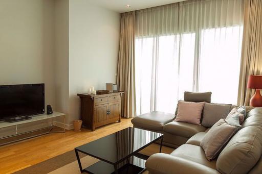 2 bed Condo in Millennium Residence Khlongtoei Sub District C06811